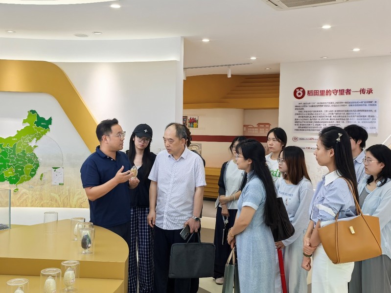 双进行动|理学院师生赴江苏（武...