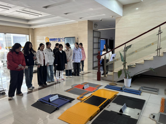 访企拓岗丨理学院走访常州优宝电...